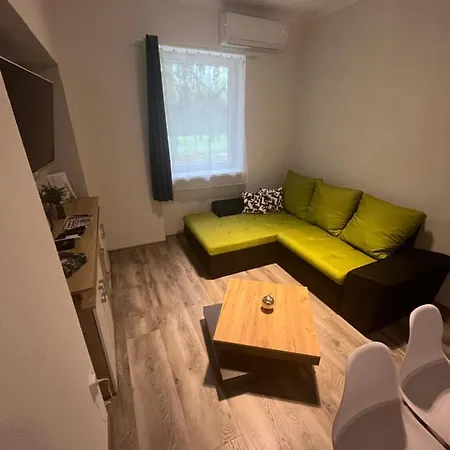 Lägenhet Wild Garden1